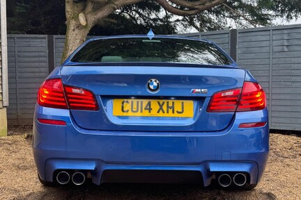 BMW M5 4.4 V8 DCT Euro 5 (s/s) 4dr 6