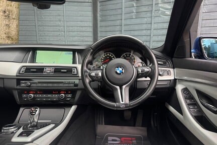 BMW M5 4.4 V8 DCT Euro 5 (s/s) 4dr 32