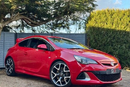 Vauxhall Astra GTC 2.0T VXR Euro 5 (s/s) 3dr 1