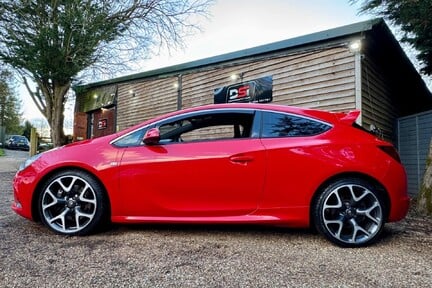 Vauxhall Astra GTC 2.0T VXR Euro 5 (s/s) 3dr 5