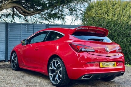 Vauxhall Astra GTC 2.0T VXR Euro 5 (s/s) 3dr 4