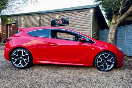 Vauxhall Astra GTC 2.0T VXR Euro 5 (s/s) 3dr 7