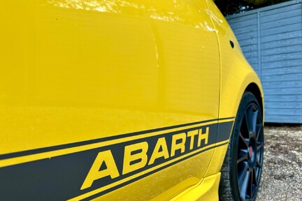 Abarth 595 1.4 T-Jet Competizione Euro 6 3dr 29