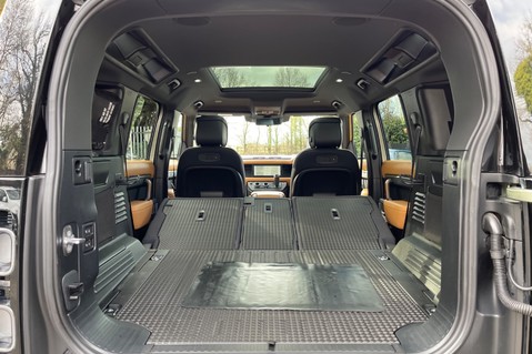 Land Rover Defender 3.0 TD X MHEV AUTO P400- PANORAMIC SUNROOF - MERIDIAN SOUND SYSTEM 71