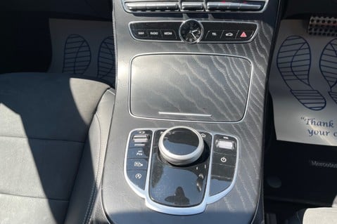 Mercedes-Benz E Class E 220 D 4MATIC AMG LINE PREMIUM - PANORAMIC ROOF - PRIVACY GLASS - ASH WOOD 54