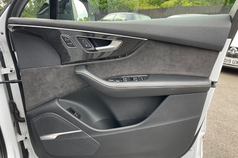 Audi SQ7 SQ7 TDI QUATTRO VORSPRUNG-MHEV - PANORAMIC SUNROOF - HEATED & COOLED SEATS 44