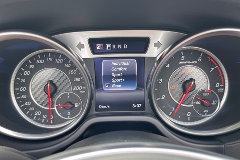 Mercedes-Benz SL Series AMG SL 63 -£11k EXTRAS -EXCL NAPPA -AMG NIGHT PK -HARMAN K -DESIGNO WHITE 37