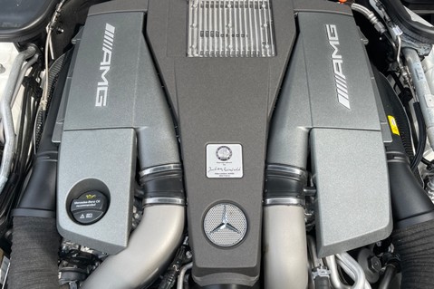 Mercedes-Benz SL Series AMG SL 63 -£11k EXTRAS -EXCL NAPPA -AMG NIGHT PK -HARMAN K -DESIGNO WHITE 67