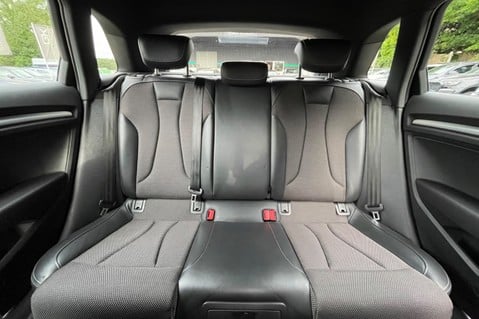 Audi A3 SPORTBACK TFSI BLACK EDITION - APPLE CAR PLAY -COSMOS BLUE - 4 NEW TYRES 25