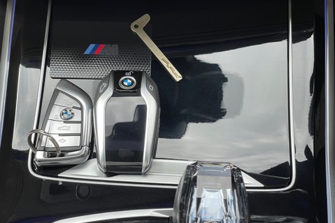 BMW X7 M50D -£14K EXTRAS -6 SEATER -LASER LIGHTS -TECH PK -TOW PK -VISIBILTY PACK 62