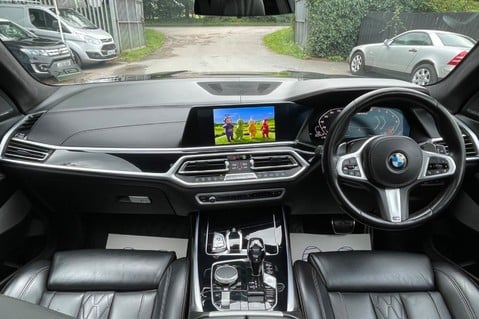 BMW X7 M50D -£6K EXTRAS -PRO REAR ENTERTAINMENT -TECH PACK -6 SEATS -FULL BMW S/H 33