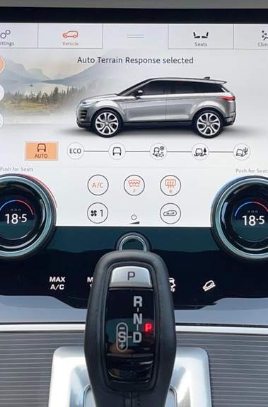 Land Rover Range Rover Evoque FIRST EDITION MHEV -HEAD UP DISPLAY -ADAPTIVE CRUISE -PAN ROOF -HIGH SPEC 