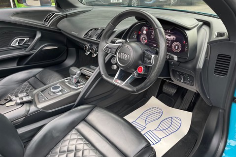 Audi R8 SPYDER V10 QUATTRO - RARE COLOUR - FACTORY MIAMI BLUE 11
