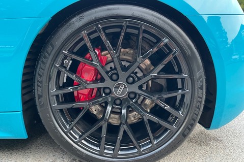 Audi R8 SPYDER V10 QUATTRO - RARE COLOUR - FACTORY MIAMI BLUE 72
