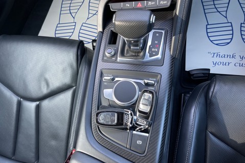 Audi R8 V10 PLUS QUATTRO -B&O ADVANCED -CAMERA - EXTENDED NAPPA BUCKET SEATS 51