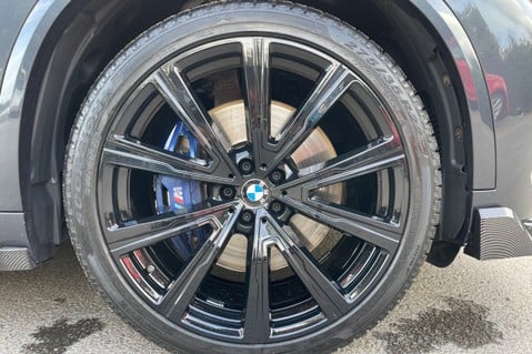 BMW X5 XDRIVE30D M SPORT -BODYKIT -SKYLOUNGE PAN ROOF-7 SEATS -PLUS PK -COMFORT PK 98