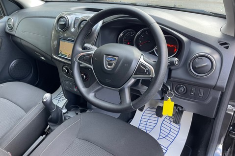 Dacia Sandero COMFORT TCE - PARKING SENSORS - CRUISE CONTROL - ECONONMICAL 11