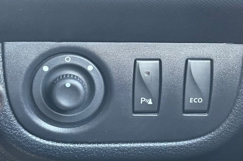 Dacia Sandero COMFORT TCE - PARKING SENSORS - CRUISE CONTROL - ECONONMICAL 36