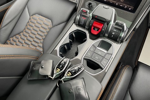 Lamborghini Urus V8 - ORANGE -AKRAPOVIC EXHAUST -PAN ROOF -B&O-MASSAGE SEATS-BLIND SPOT -ACC 57