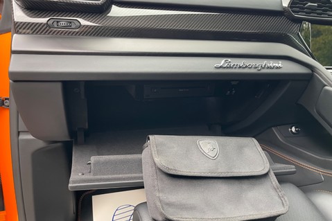 Lamborghini Urus V8 - ORANGE -AKRAPOVIC EXHAUST -PAN ROOF -B&O-MASSAGE SEATS-BLIND SPOT -ACC 75