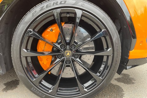 Lamborghini Urus V8 - ORANGE -AKRAPOVIC EXHAUST -PAN ROOF -B&O-MASSAGE SEATS-BLIND SPOT -ACC 16