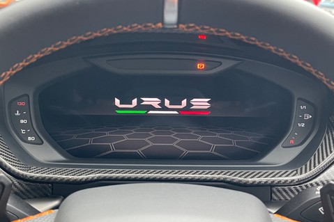 Lamborghini Urus V8 - ORANGE -AKRAPOVIC EXHAUST -PAN ROOF -B&O-MASSAGE SEATS-BLIND SPOT -ACC 95
