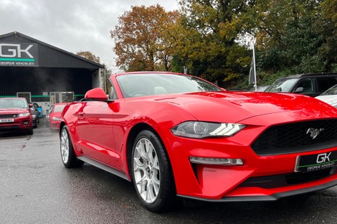 Ford Mustang ECOBOOST -ADAPTIVE CRUISE CONTROL -APPLE CAR PLAY -LOW MILEAGE 60