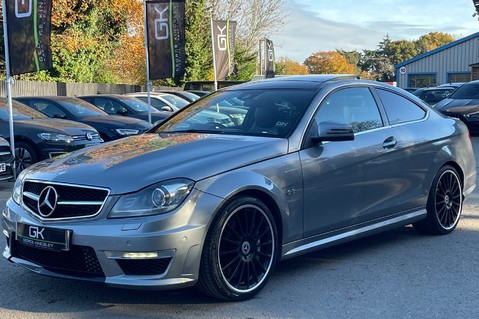 Mercedes-Benz C Class C63 AMG COUPE - 2 OWNERS - FULL MERCEDES SERVICE HISTORY 12