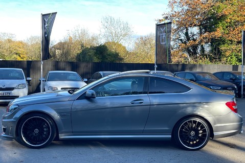 Mercedes-Benz C Class C63 AMG COUPE - 2 OWNERS - FULL MERCEDES SERVICE HISTORY 10