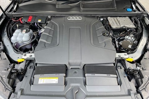 Audi Q7 TDI QUATTRO S LINE BLACK EDITION MHEV - OMFORT AND SOUND PACK - TOUR PACK 67