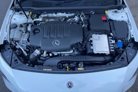 Mercedes-Benz A Class A 200 D AMG LINE PREMIUM PLUS - PAN ROOF -ELECTRIC SEATS 64