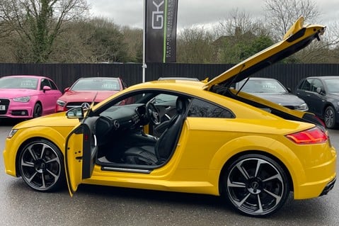 Audi TT RS TFSI QUATTRO - RS SPORTS EXHAUST - RARE VEGAS YELLOW 20