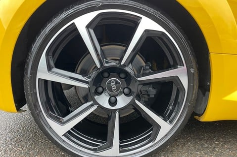 Audi TT RS TFSI QUATTRO - RS SPORTS EXHAUST - RARE VEGAS YELLOW 55