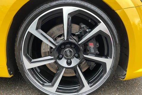 Audi TT RS TFSI QUATTRO - RS SPORTS EXHAUST - RARE VEGAS YELLOW 56