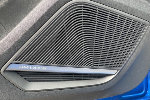 Audi Q2 TFSI S LINE - PANORAMIC SUNROOF - REVERSE CAMERA - APPLE CARPLAY  25
