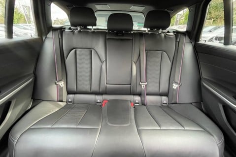 BMW M3 M3 COMPETITION M XDRIVE TOURING - CARBON SEATS -ULTIMATE PACK - CARBON KIT 43