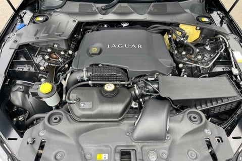 Jaguar XJ D V6 PORTFOLIO - REAR ENTERTAINMENT - PAN ROOF 70