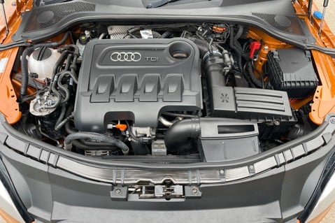 Audi TT TDI QUATTRO BLACK EDITION S-TRONIC -TECH PACK -BOSE -BLACK PK -SAMOA ORANGE 42