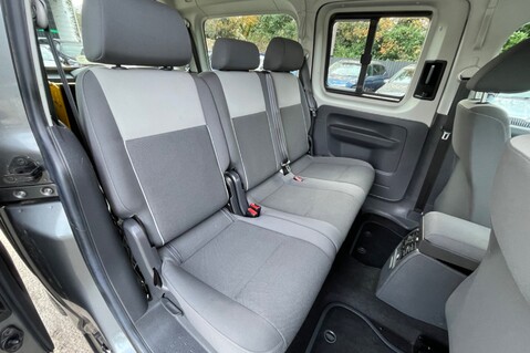 Volkswagen Caddy Maxi Life C20 LIFE TDI DSG - WAV -WHEELCHAIR ACCESSIBLE VEHICLE - AUTOMATIC 12