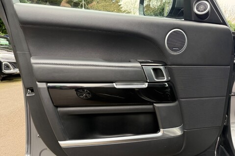 Land Rover Range Rover SDV8 AUTOBIOGRAPHY - SVO DESIGN PACK - FULL LAND ROVER SERVICE HISTORY 27
