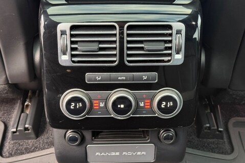 Land Rover Range Rover SDV8 AUTOBIOGRAPHY - SVO DESIGN PACK - FULL LAND ROVER SERVICE HISTORY 30