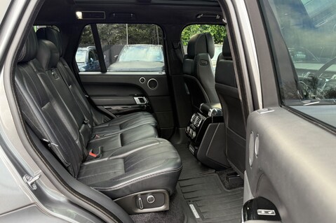 Land Rover Range Rover SDV8 AUTOBIOGRAPHY - SVO DESIGN PACK - FULL LAND ROVER SERVICE HISTORY 31