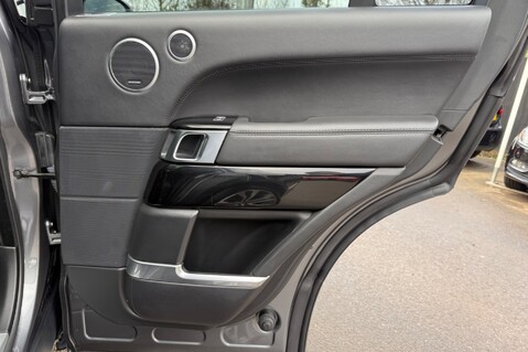 Land Rover Range Rover SDV8 AUTOBIOGRAPHY - SVO DESIGN PACK - FULL LAND ROVER SERVICE HISTORY 36