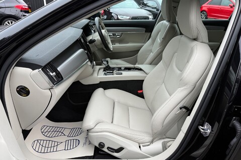 Volvo V90 D4 MOMENTUM PRO - FULL VOLVO SERVICE HISTORY - ADAPTIVE CRUISE CONTROL  3
