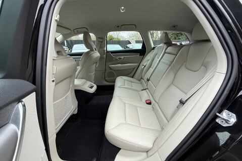 Volvo V90 D4 MOMENTUM PRO - FULL VOLVO SERVICE HISTORY - ADAPTIVE CRUISE CONTROL  27