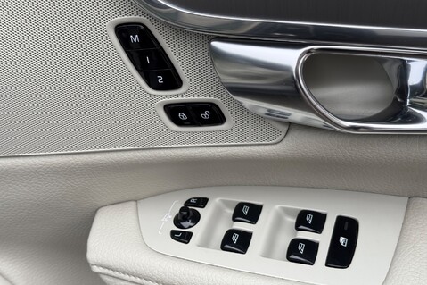 Volvo V90 D4 MOMENTUM PRO - FULL VOLVO SERVICE HISTORY - ADAPTIVE CRUISE CONTROL  36