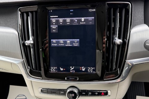 Volvo V90 D4 MOMENTUM PRO - FULL VOLVO SERVICE HISTORY - ADAPTIVE CRUISE CONTROL  42