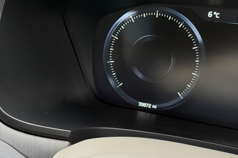 Volvo V90 D4 MOMENTUM PRO - FULL VOLVO SERVICE HISTORY - ADAPTIVE CRUISE CONTROL  63