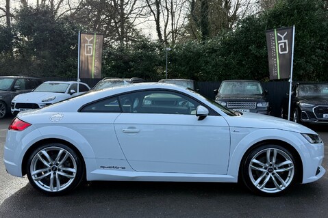 Audi TT TFSI QUATTRO S LINE -SUPERSPORTS SEATS -TECH PK -19 INCH ALLOYS - FSH 4
