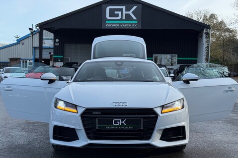 Audi TT TFSI QUATTRO S LINE -SUPERSPORTS SEATS -TECH PK -19 INCH ALLOYS - FSH 18